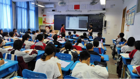 英语学科素养月成果汇报展示0.png