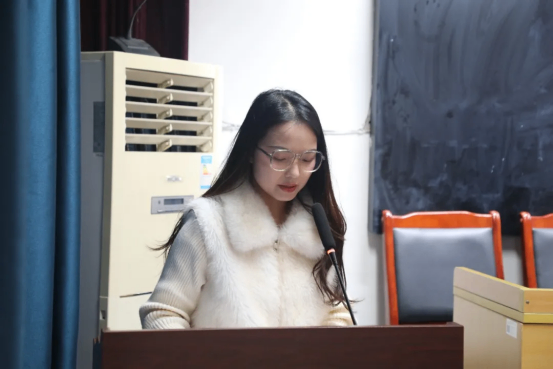 邓飞霞-语文教师-育人故事1315.png